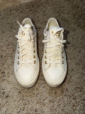 Converse Chuck Taylor All Star Low Top Sneakers - Cream/White